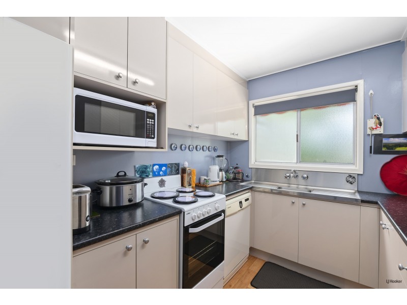 33 Sixth Avenue, Palm Beach QLD 4221