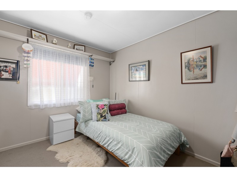 33 Sixth Avenue, Palm Beach QLD 4221