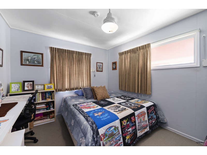 33 Sixth Avenue, Palm Beach QLD 4221