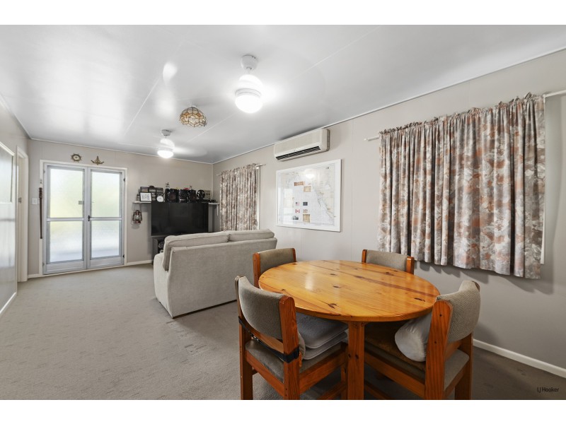 33 Sixth Avenue, Palm Beach QLD 4221