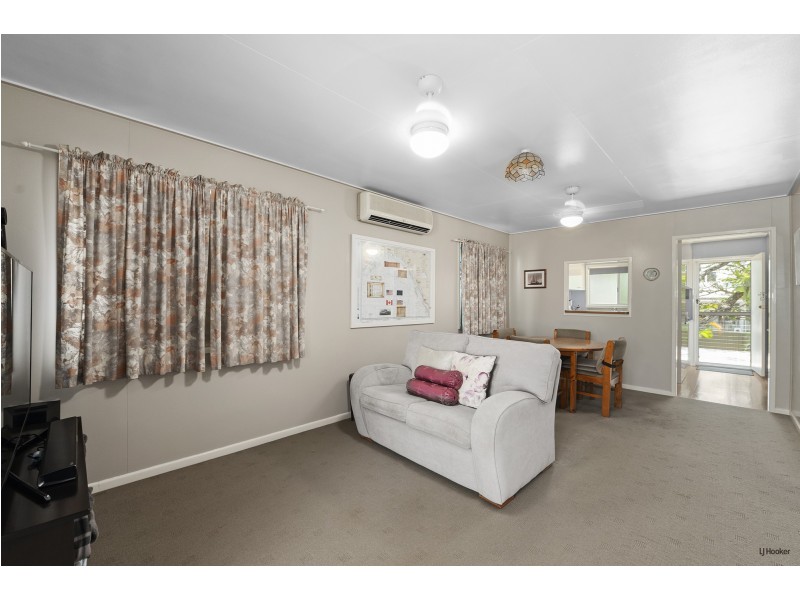 33 Sixth Avenue, Palm Beach QLD 4221