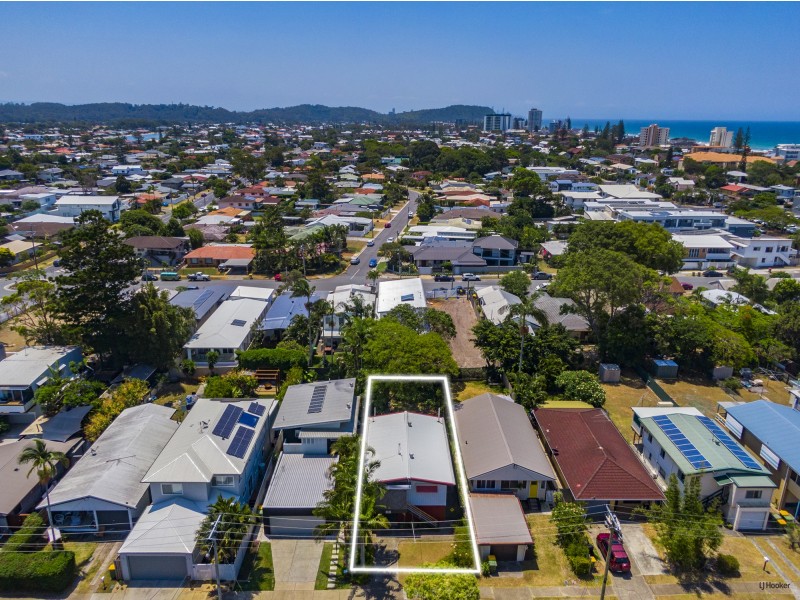 33 Sixth Avenue, Palm Beach QLD 4221