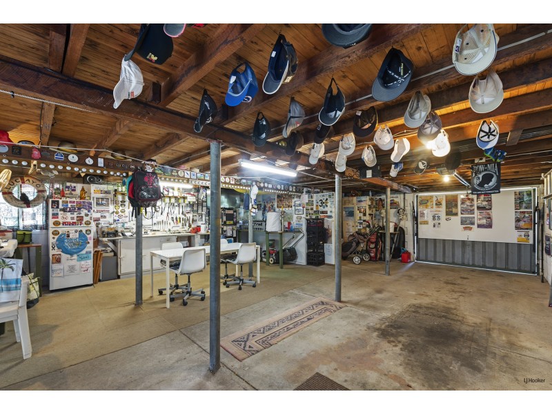 33 Sixth Avenue, Palm Beach QLD 4221