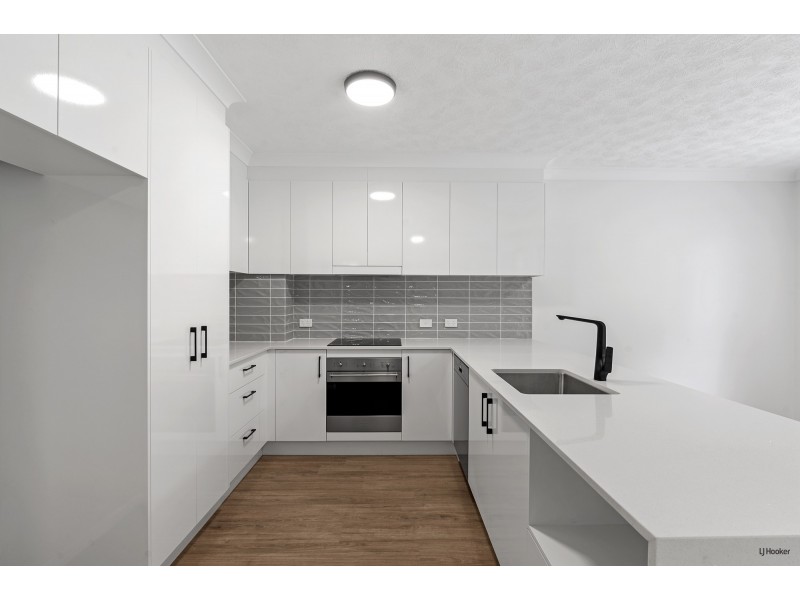 12/6 Fifth Avenue, Burleigh Heads QLD 4220