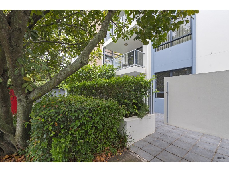 12/6 Fifth Avenue, Burleigh Heads QLD 4220