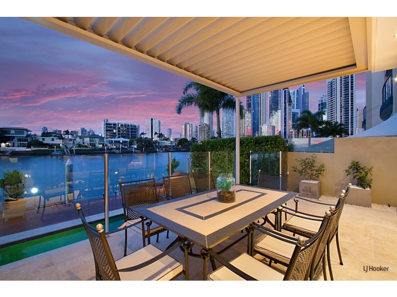 2/66 Sunrise Boulevard, Surfers Paradise QLD 4217