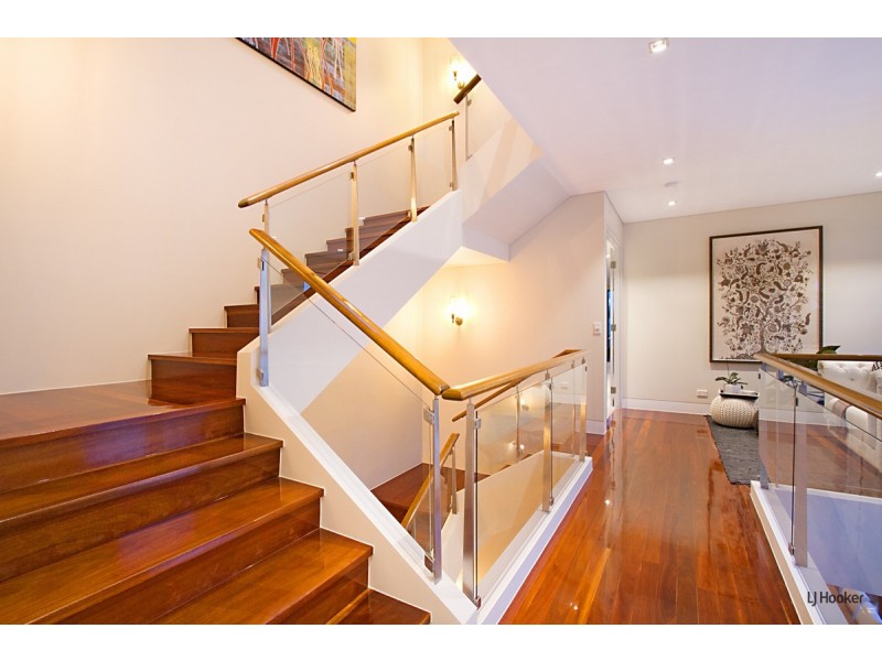 2/66 Sunrise Boulevard, Surfers Paradise QLD 4217