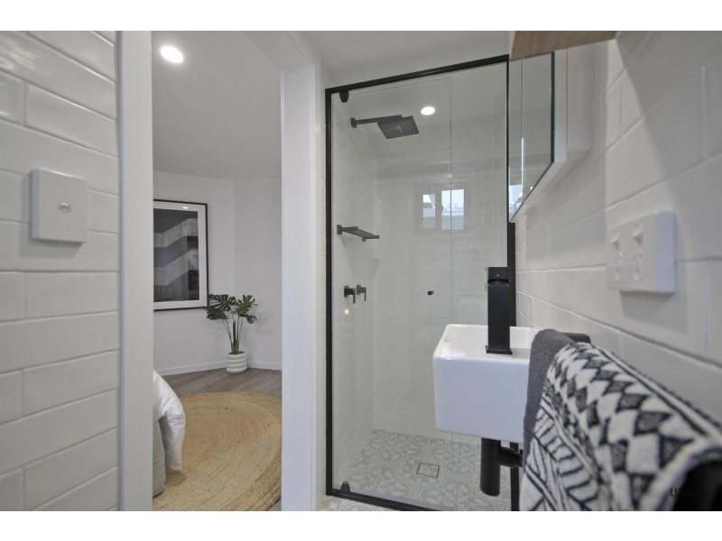 1/213 Boundary Street, Coolangatta QLD 4225