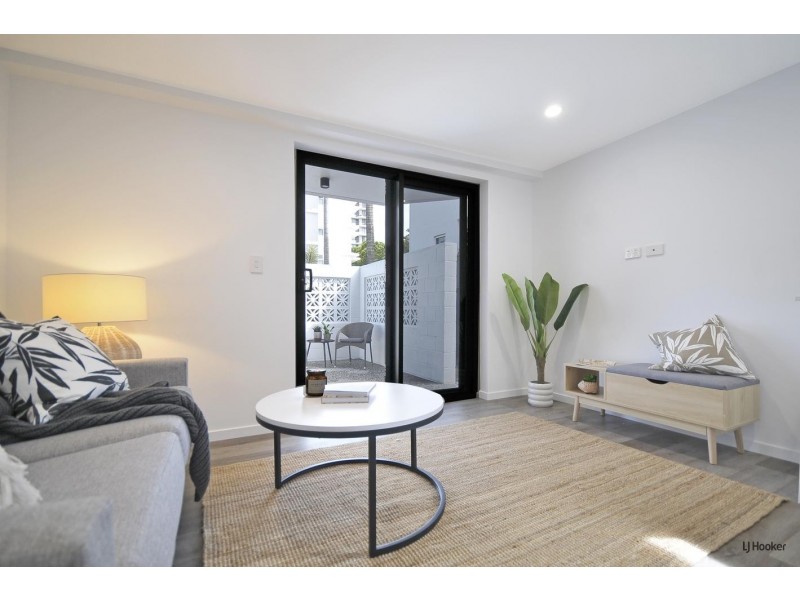 1/213 Boundary Street, Coolangatta QLD 4225