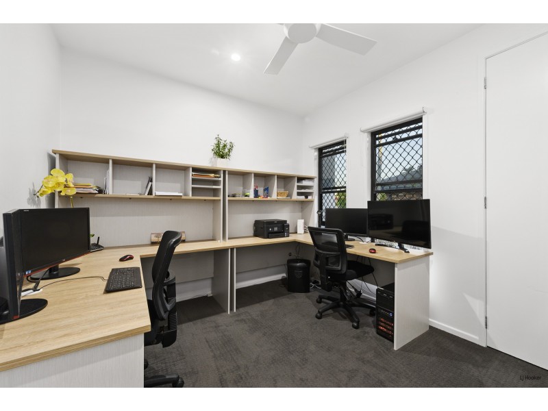 25a Swordfish Court, Palm Beach QLD 4221