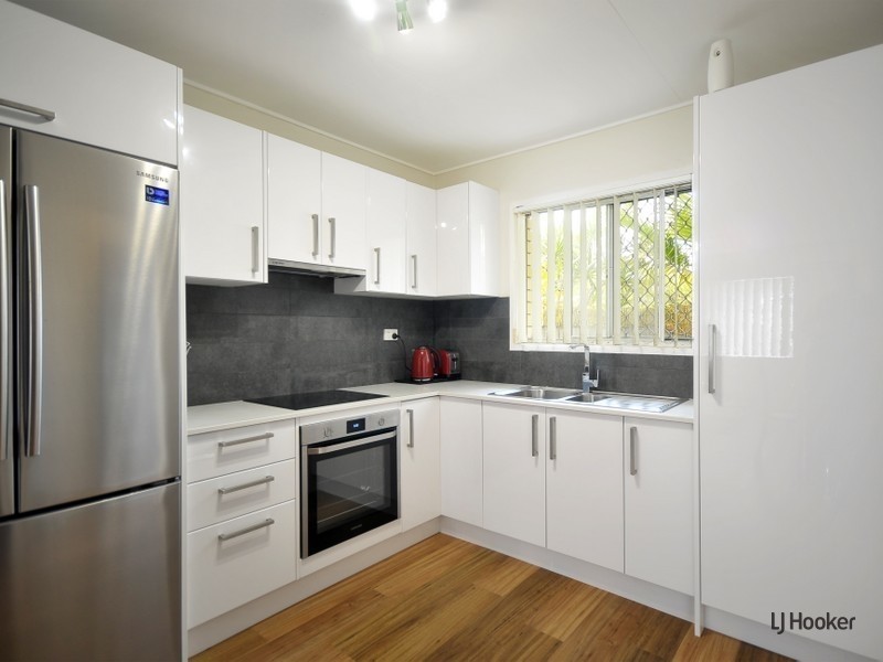 2/22 Twenty Seventh Avenue, Palm Beach QLD 4221