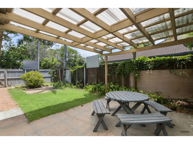 2/18 Brooke Avenue, Palm Beach QLD 4221