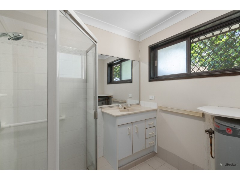 2/18 Brooke Avenue, Palm Beach QLD 4221