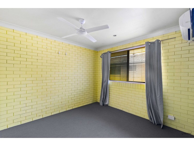 8/22-24 Duet Drive, Mermaid Waters QLD 4218