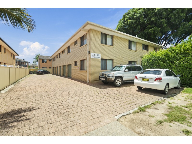 8/22-24 Duet Drive, Mermaid Waters QLD 4218