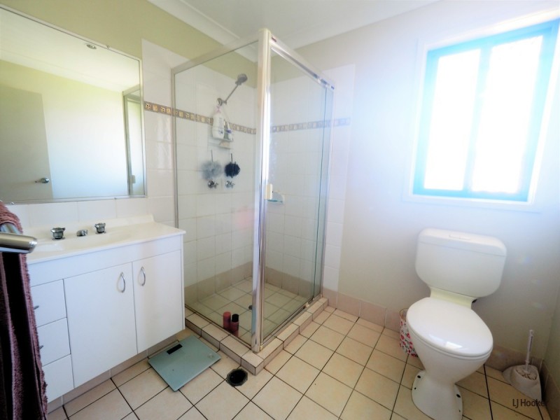 261 Universal Street, Oxenford QLD 4210