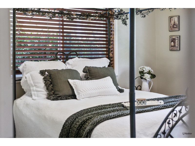 6 Yatama Place, Currumbin Waters QLD 4223