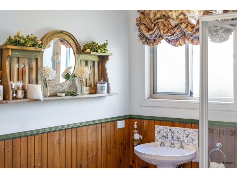 6 Yatama Place, Currumbin Waters QLD 4223