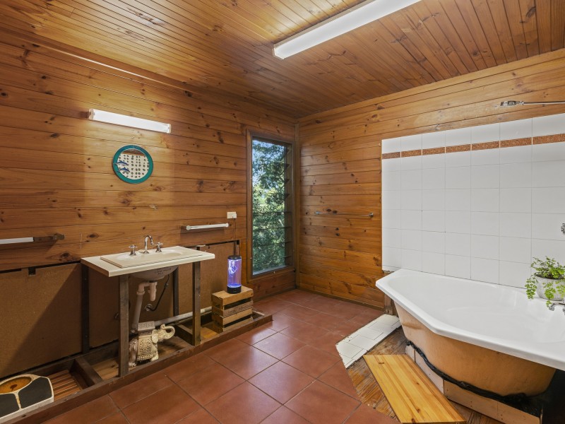 120 Simpsons Road, Currumbin Waters QLD 4223