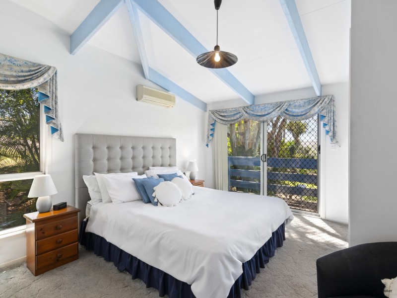 3 Rottnest Court, Elanora QLD 4221