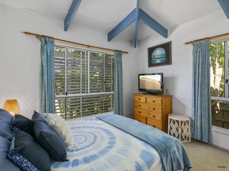 3 Rottnest Court, Elanora QLD 4221