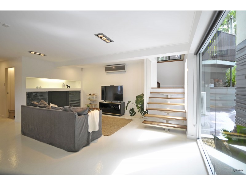 18 Domain Road, Currumbin QLD 4223