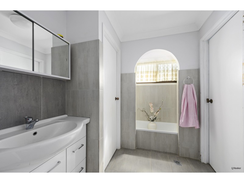 1/8 Morotai Avenue, Palm Beach QLD 4221