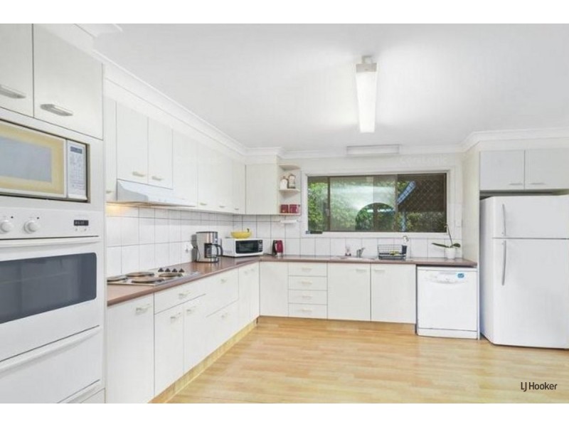 44 Fifth Avenue, Palm Beach QLD 4221