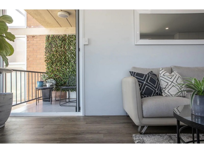 7/30 Powell Crescent, Coolangatta QLD 4225