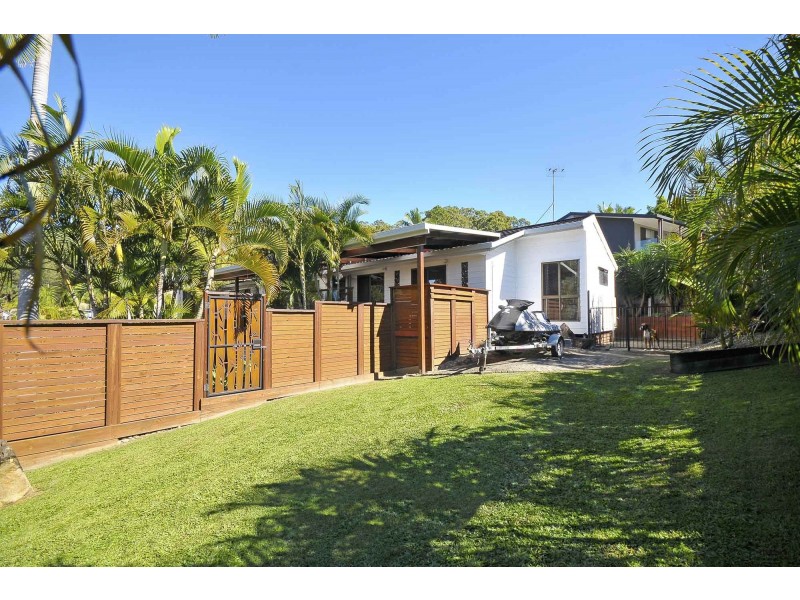 95 Ware Drive, Currumbin Waters QLD 4223