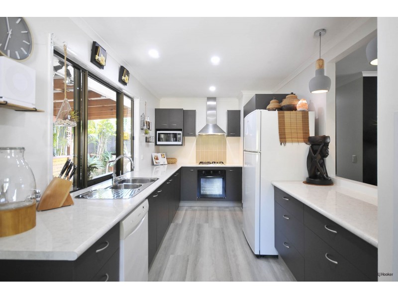 95 Ware Drive, Currumbin Waters QLD 4223