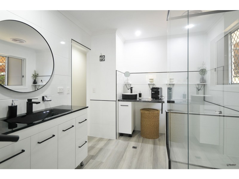 95 Ware Drive, Currumbin Waters QLD 4223