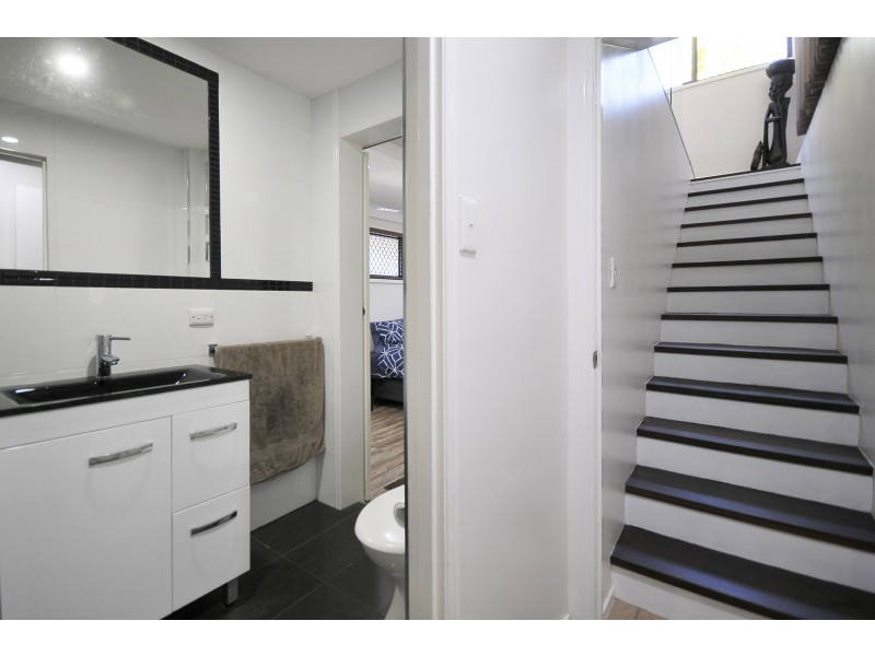 95 Ware Drive, Currumbin Waters QLD 4223