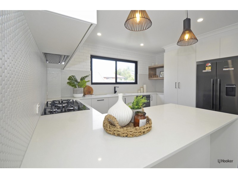 2/213 Boundary Street, Coolangatta QLD 4225