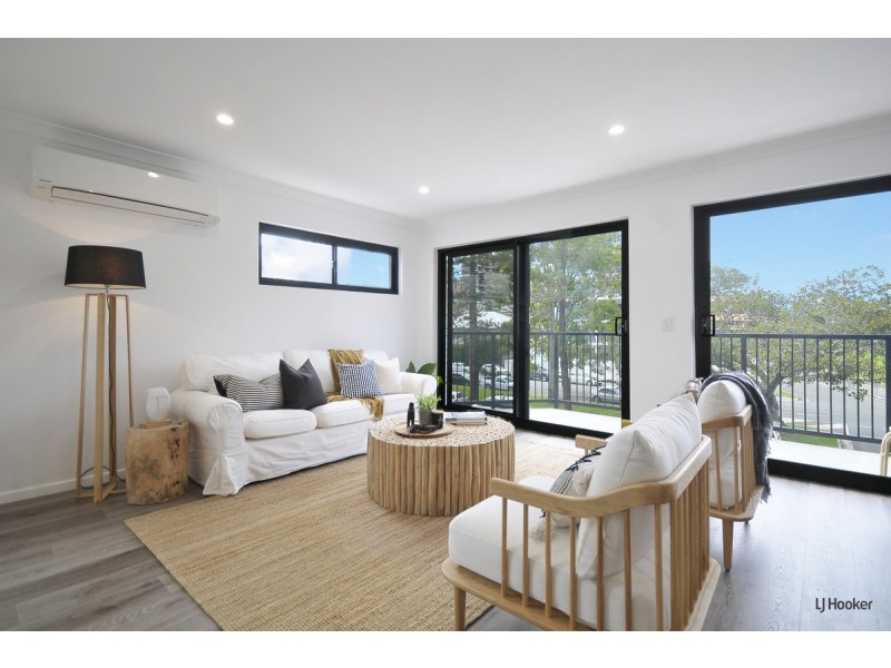 2/213 Boundary Street, Coolangatta QLD 4225