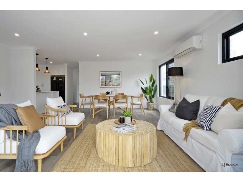 2/213 Boundary Street, Coolangatta QLD 4225