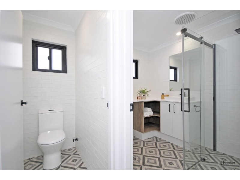 2/213 Boundary Street, Coolangatta QLD 4225