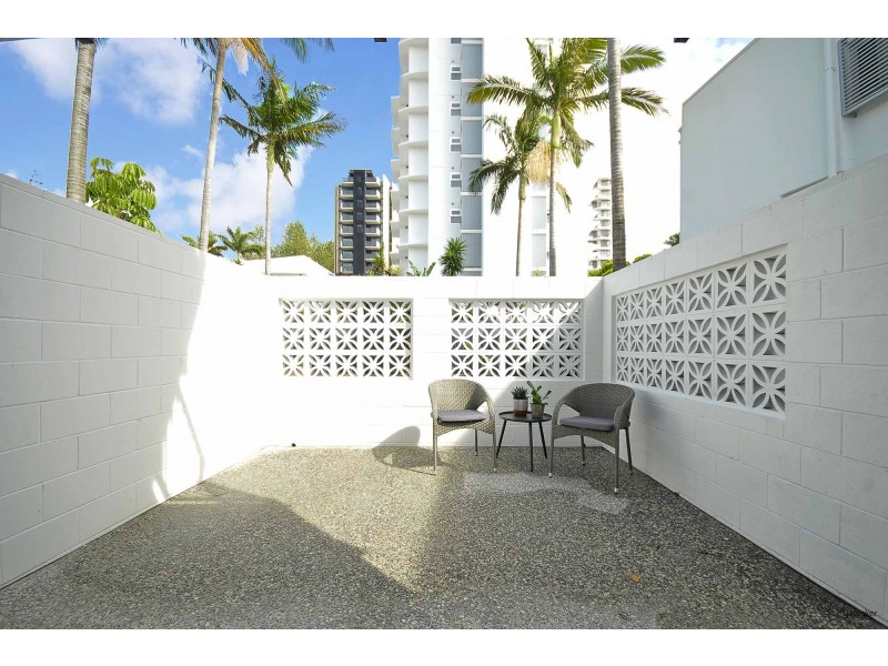 4/213 Boundary Street, Coolangatta QLD 4225