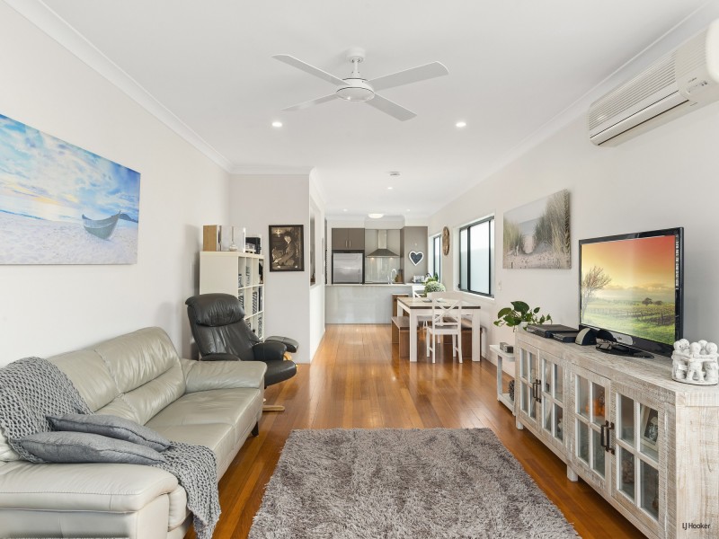 2/438 Cypress Terrace, Palm Beach QLD 4221