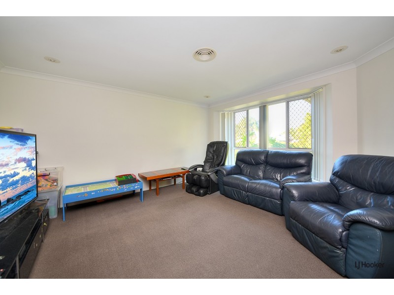 7 Swanbourne Way, Elanora QLD 4221