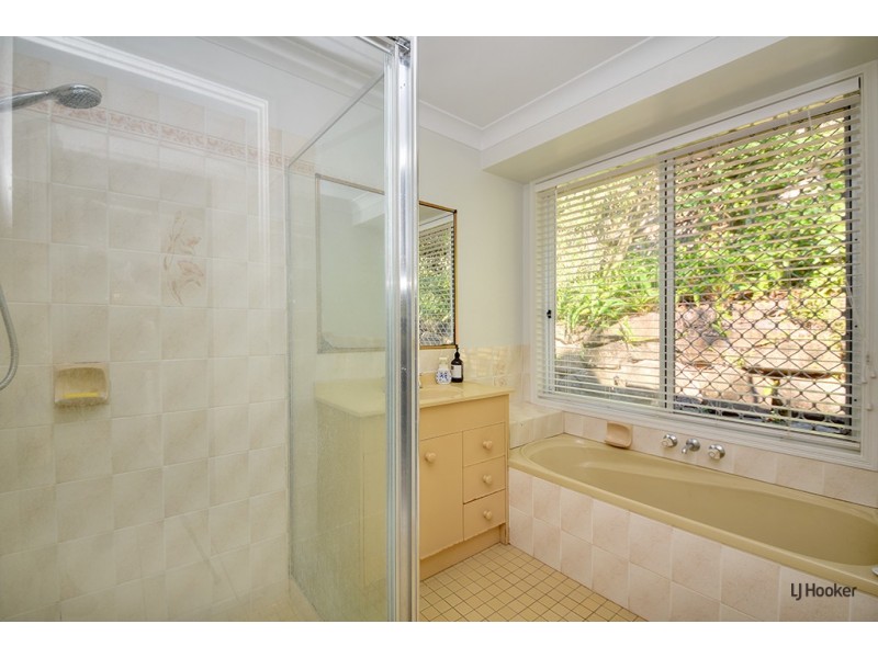 7 Swanbourne Way, Elanora QLD 4221