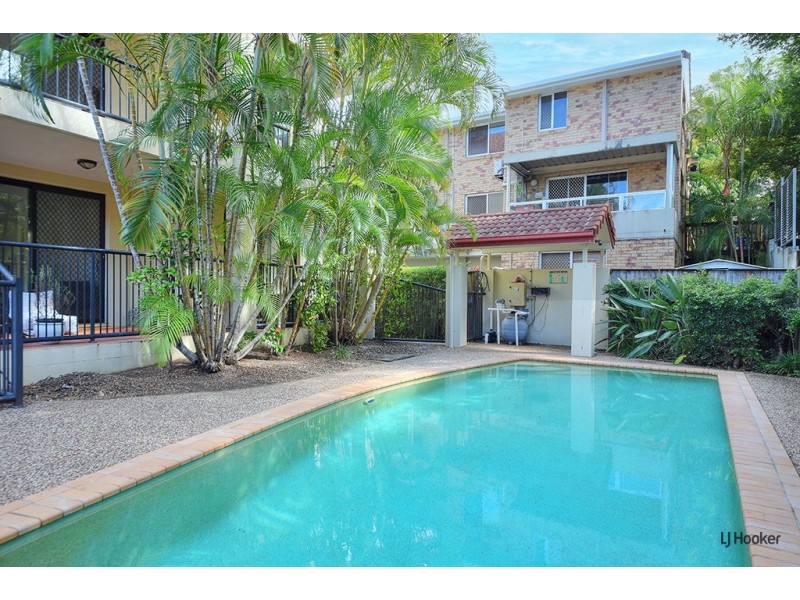1/3 Ewart Street, Burleigh Heads QLD 4220