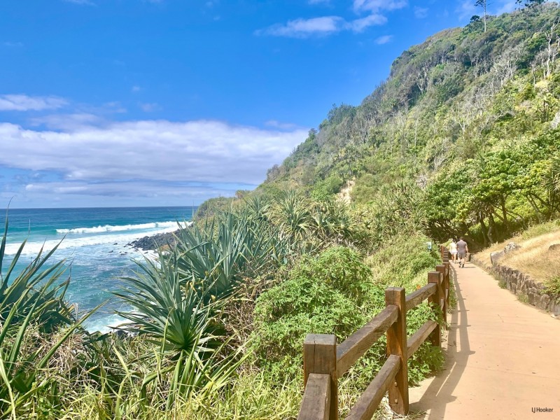 1/3 Ewart Street, Burleigh Heads QLD 4220