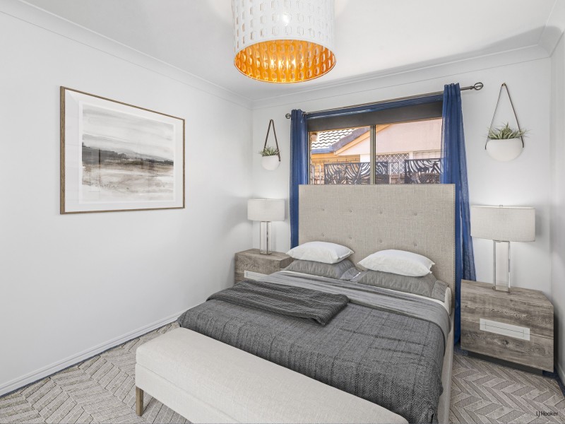 17 Typha Place, Elanora QLD 4221