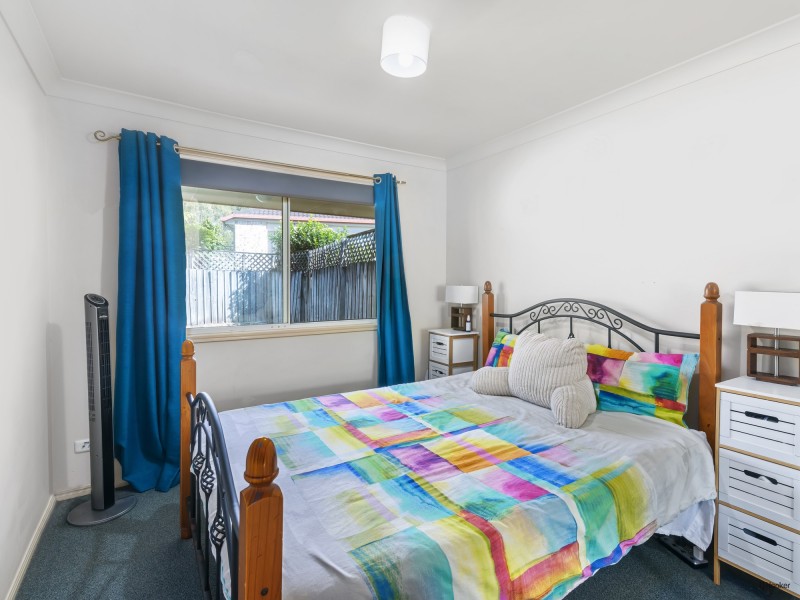 17 Typha Place, Elanora QLD 4221