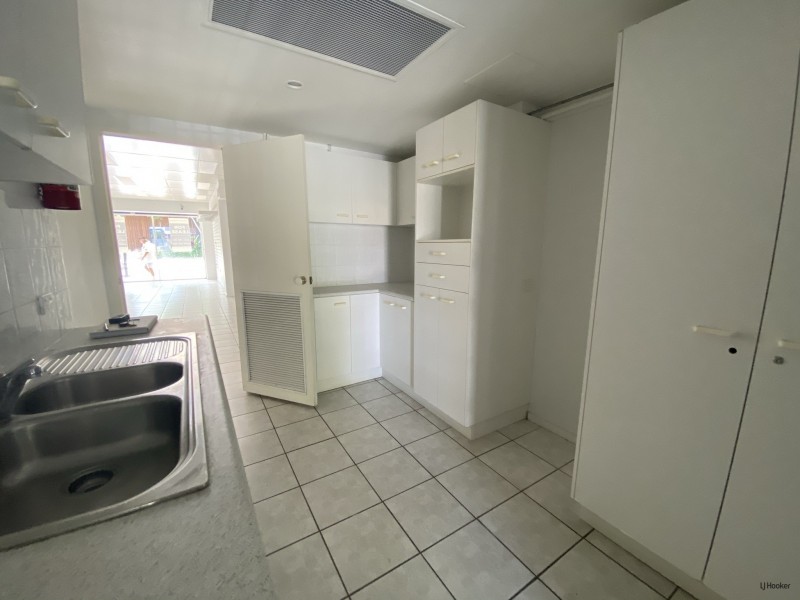 30 Griffith Street, Coolangatta QLD 4225