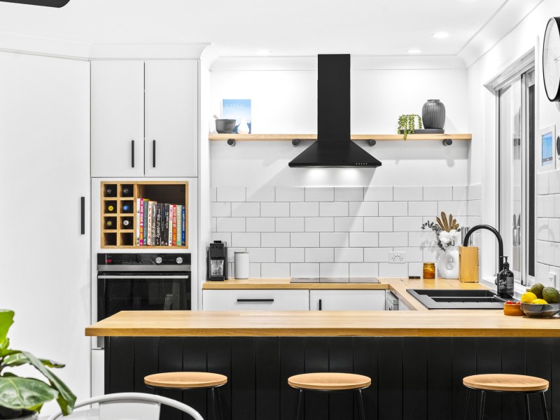 11 Aethalia Street, Currumbin Waters QLD 4223