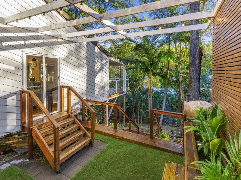 11 Aethalia Street, Currumbin Waters QLD 4223