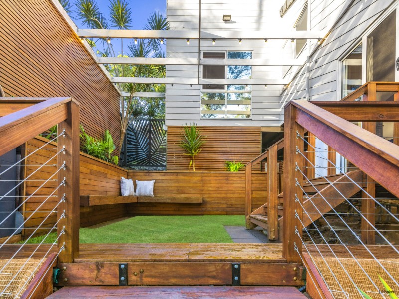 11 Aethalia Street, Currumbin Waters QLD 4223