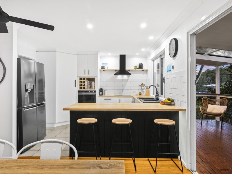 11 Aethalia Street, Currumbin Waters QLD 4223